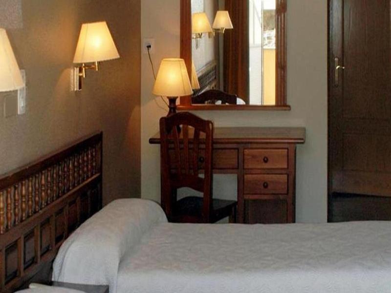 Hotel Bellavista Бельвер-де-Серданья Екстер'єр фото